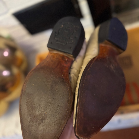 Denver Lady Ostrich Off White Leather Ankle Boots Size 27.5 measures 11 inch - Picture 3 of 8